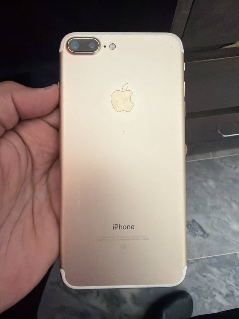 Apple iPhone 7 Plus 0