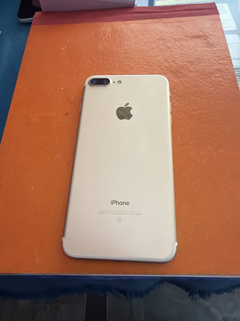Apple iPhone 7 Plus 2