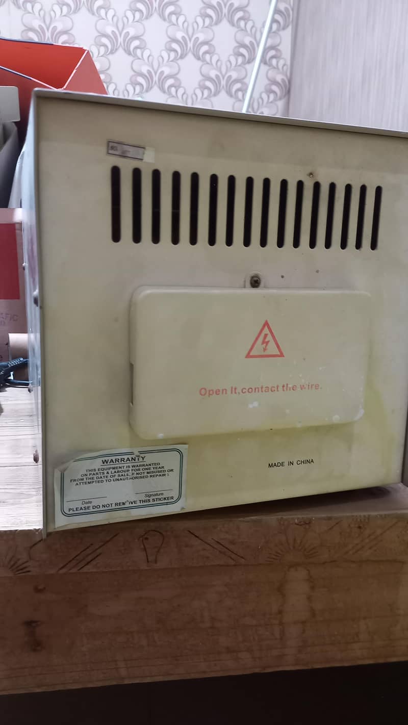 Voltage Regulators / STABLIZERS 1