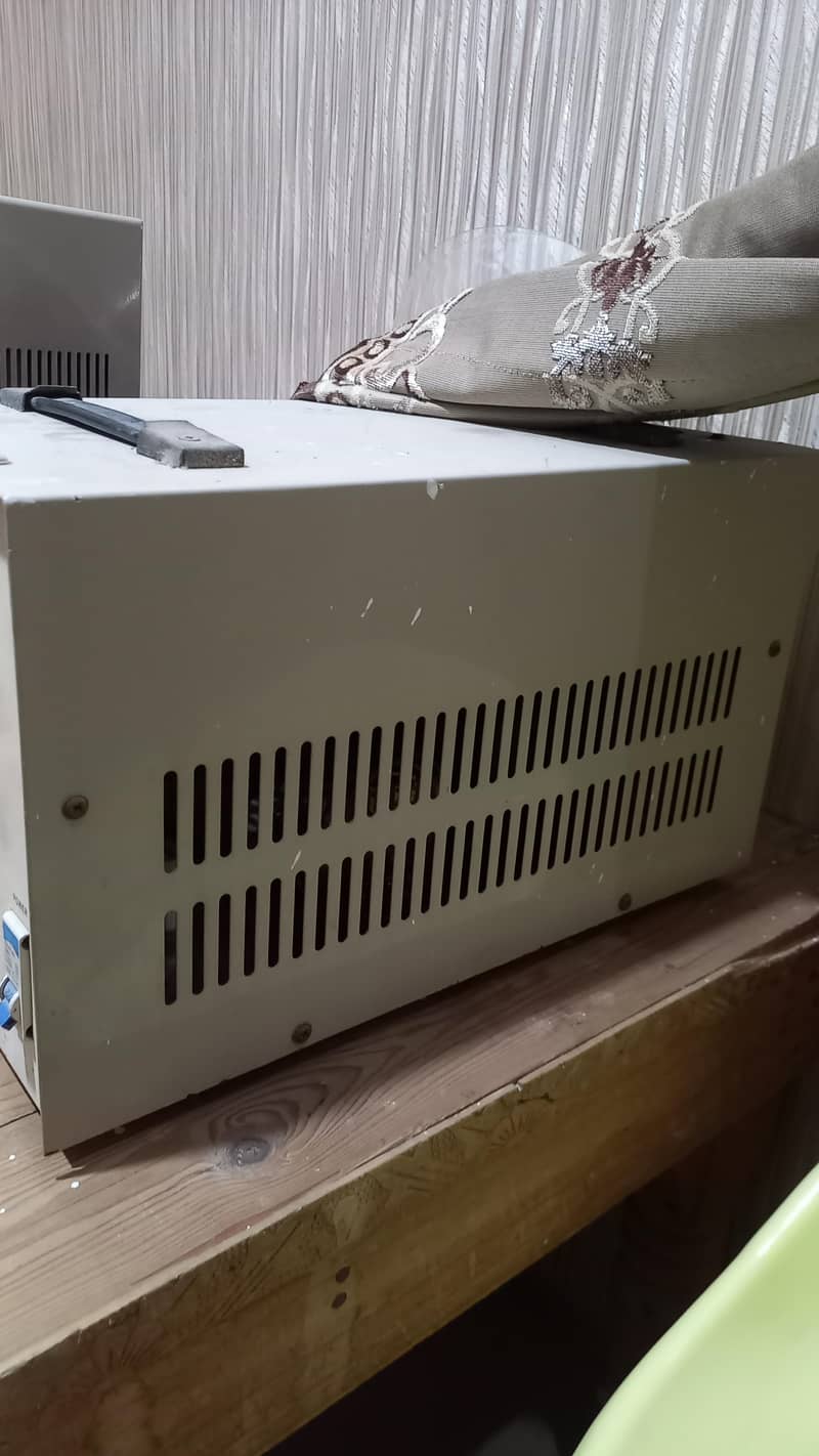 Voltage Regulators / STABLIZERS 2