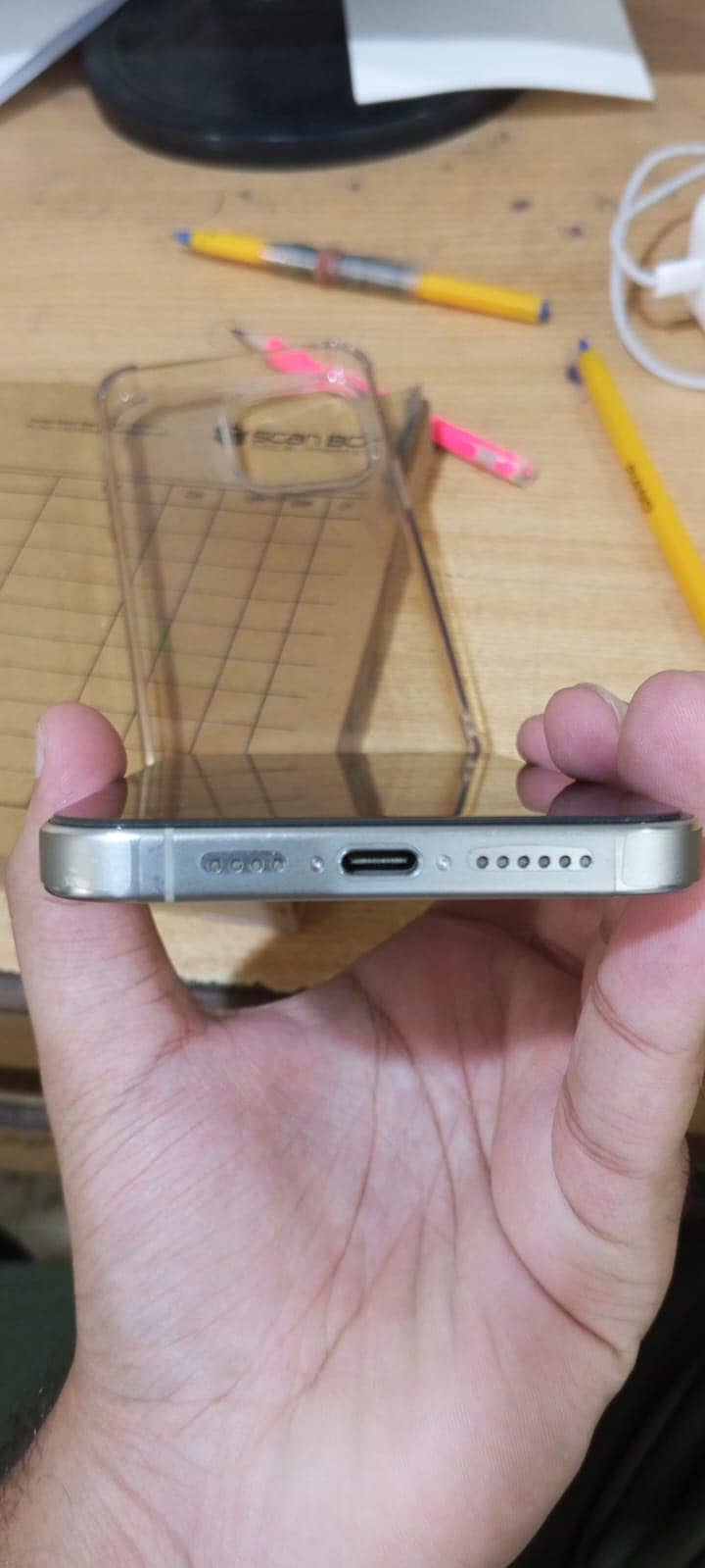 Apple iPhone 15 Pro Max 3