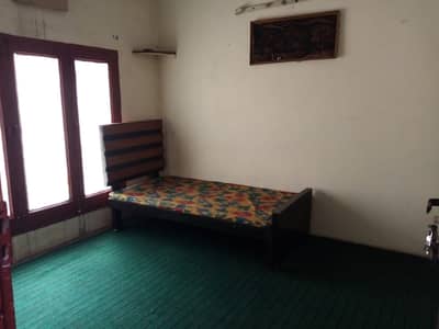 Per head/Sharing Rooms For Students And Working Boys