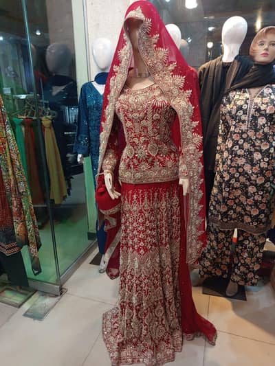 Heavy Red Bridal Lehnga | Luxury Golden Embroidery | Wedding Wear 