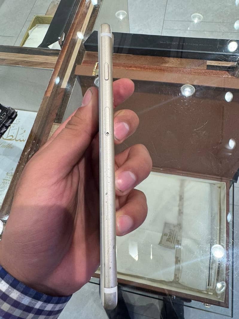 Apple iPhone 7 Plus 4