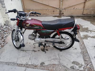 Honda CD 70 in Lush Condition