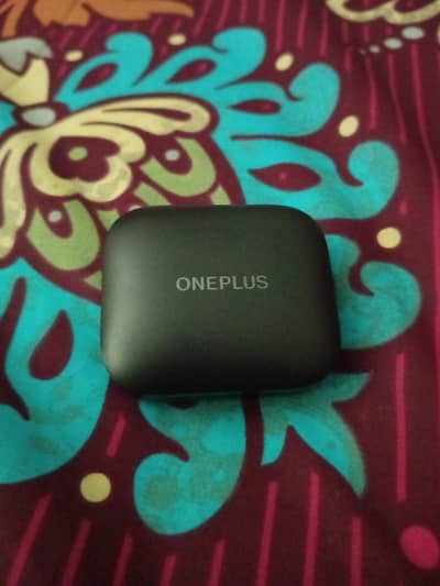One Plus Buds 3 - Airpods / Headphone