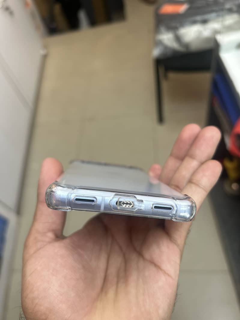Google Pixel 7a 4