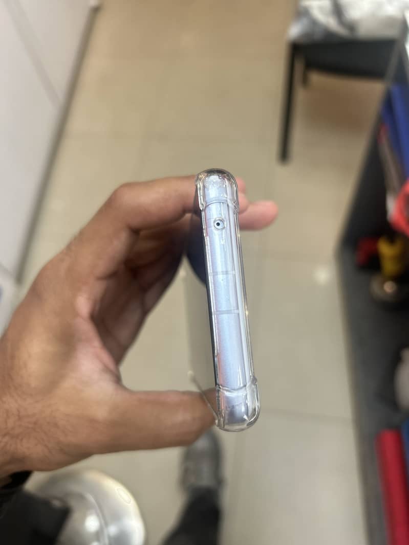 Google Pixel 7a 5