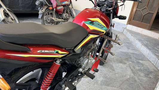 Honda CB125F Self Start Varient Like. New Bike
