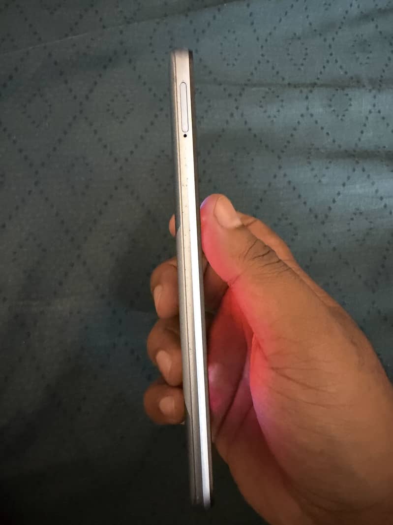 Realme C21 2