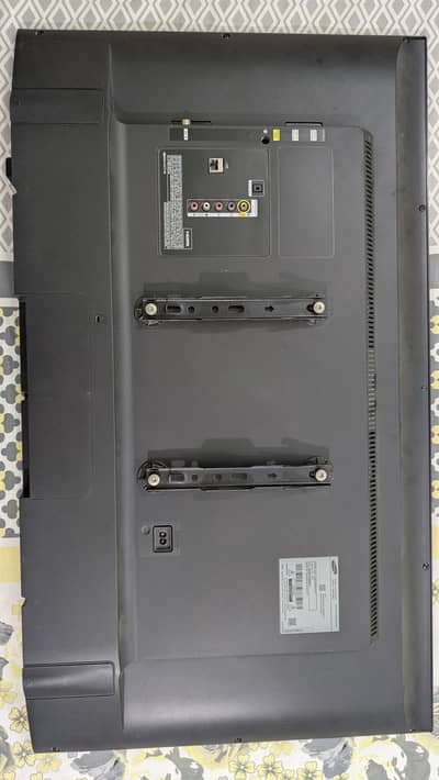 Samsung 40inch Smart LCD (not android)