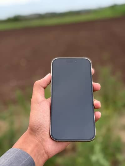 Apple iPhone 16 Pro