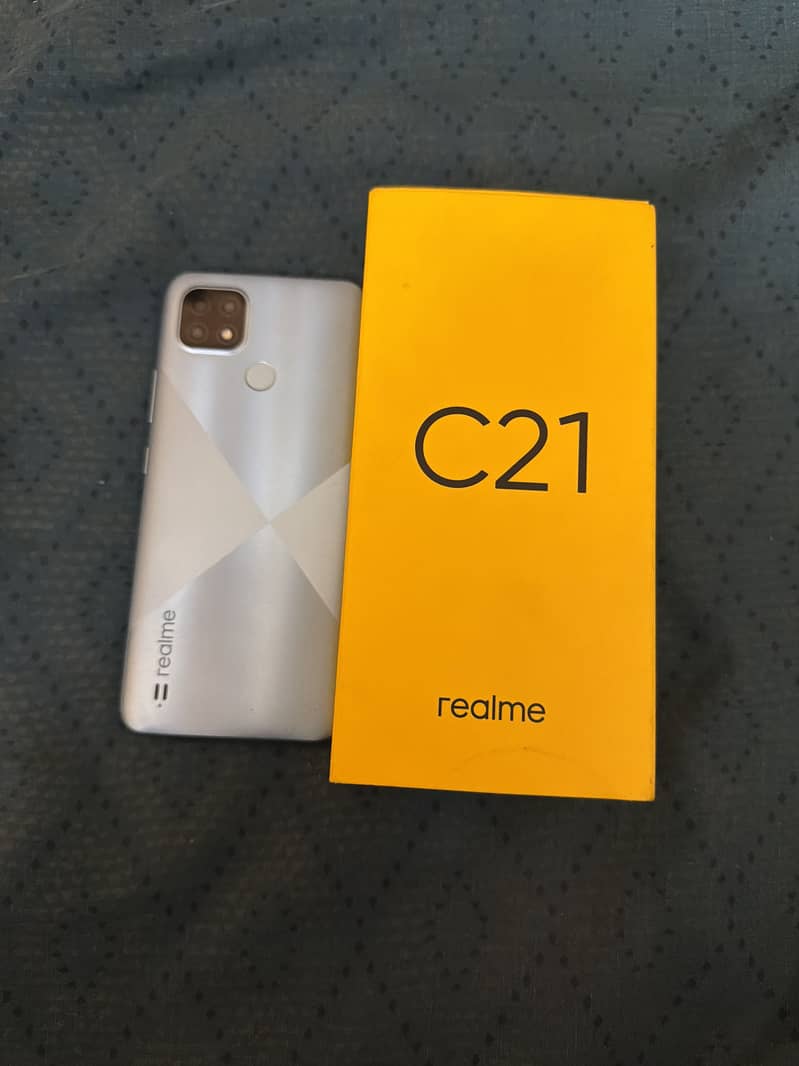 Realme C21 0