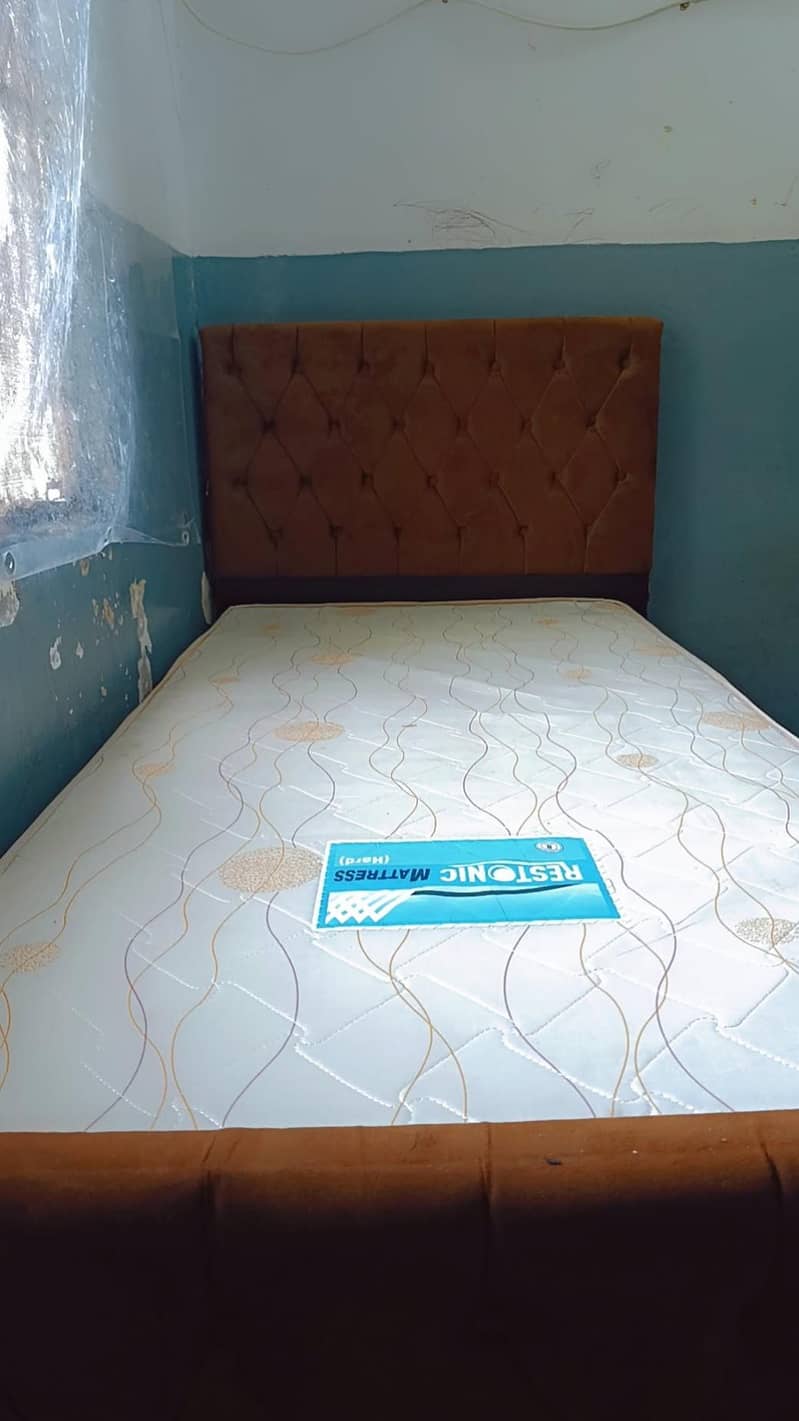 2 single beds 0