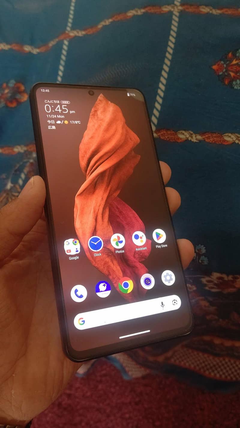 Sharp Aquos Sense7 0