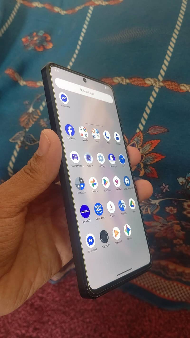 Sharp Aquos Sense7 1
