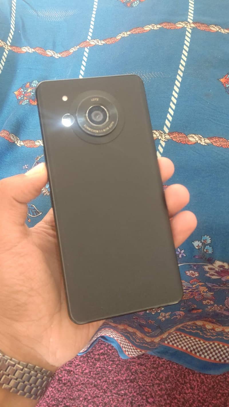 Sharp Aquos Sense7 3