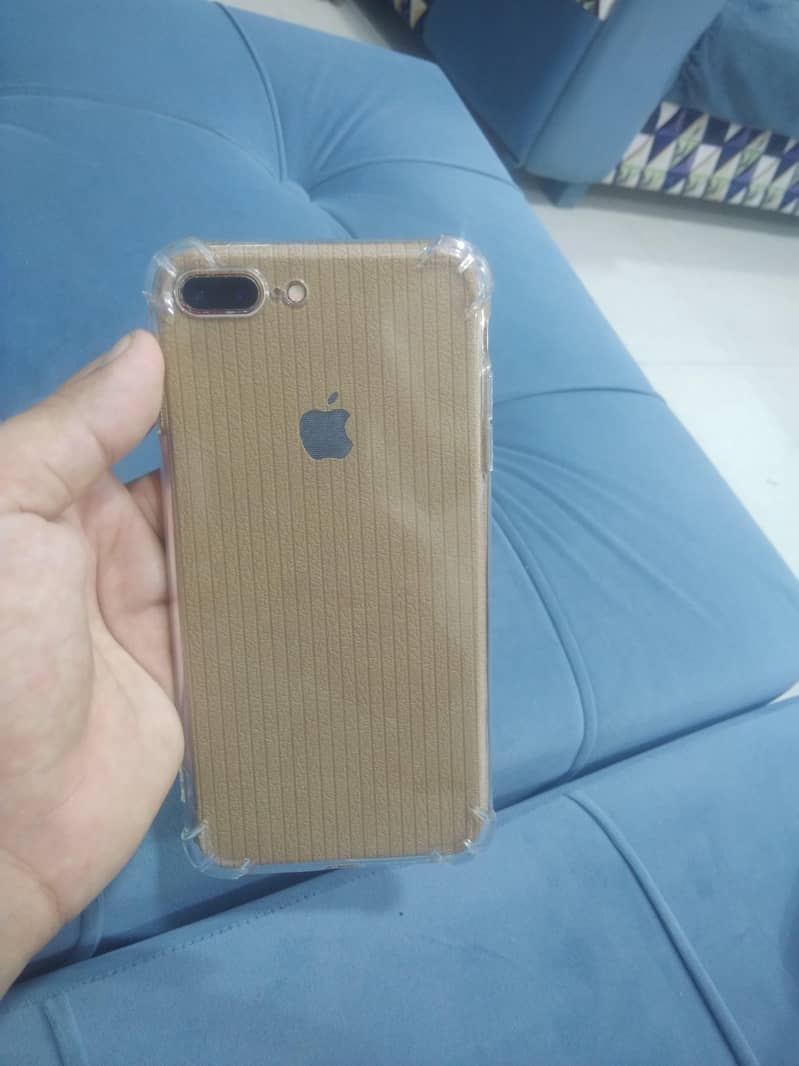 Apple iPhone 7 Plus 0