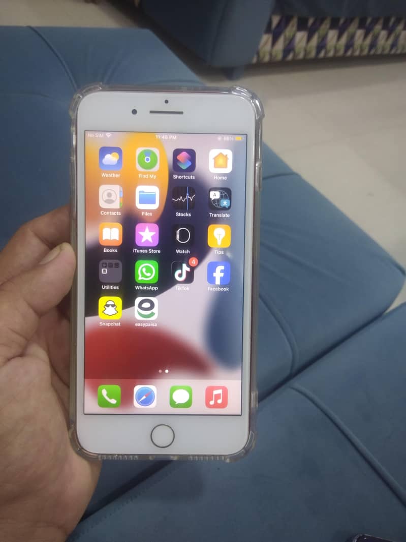 Apple iPhone 7 Plus 1