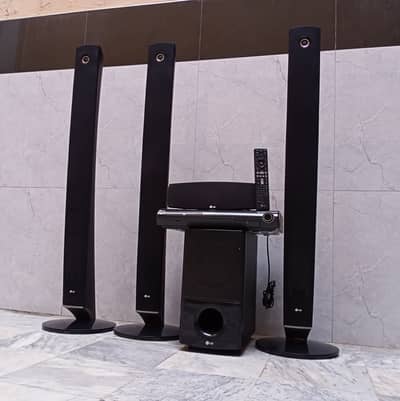 LG Heavy Duty Tower Home Theater Set