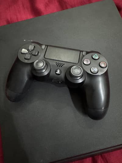 Playstation 4 Slim 1TB 10/10 Condition