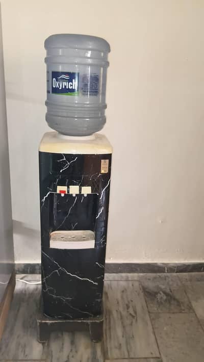 Pel Water Dispenser