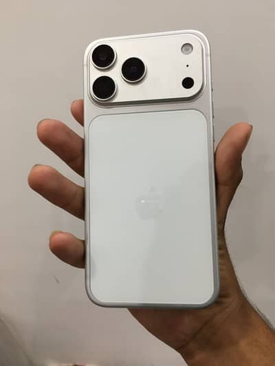 iPhone 17 pro max