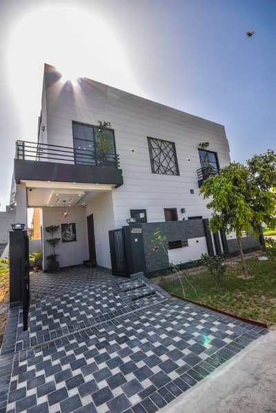 5 Marla House Available for Rent Prime Location