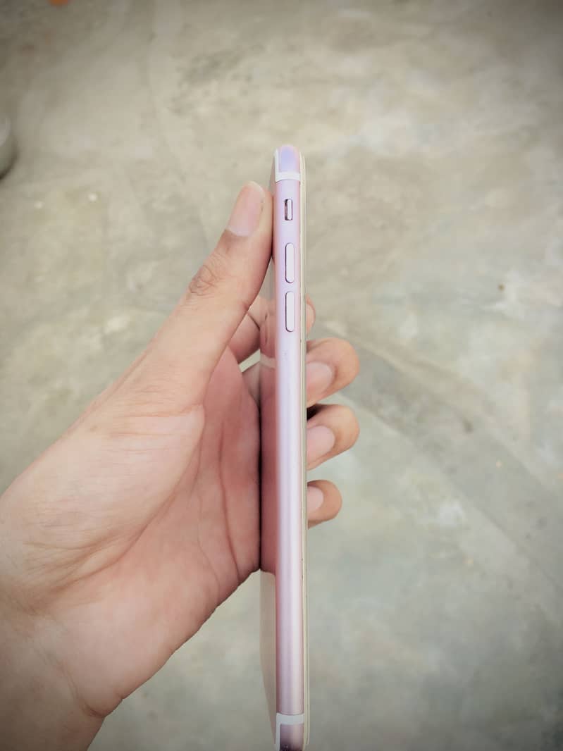 Apple iPhone 7 Plus 2