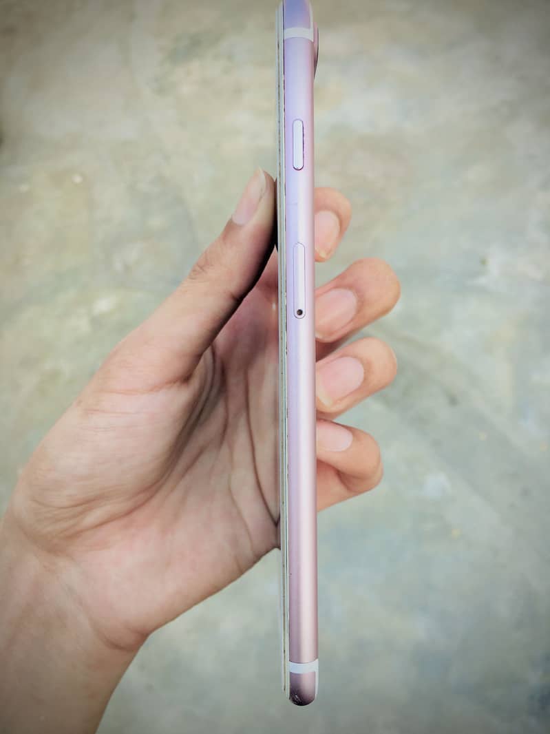 Apple iPhone 7 Plus 3