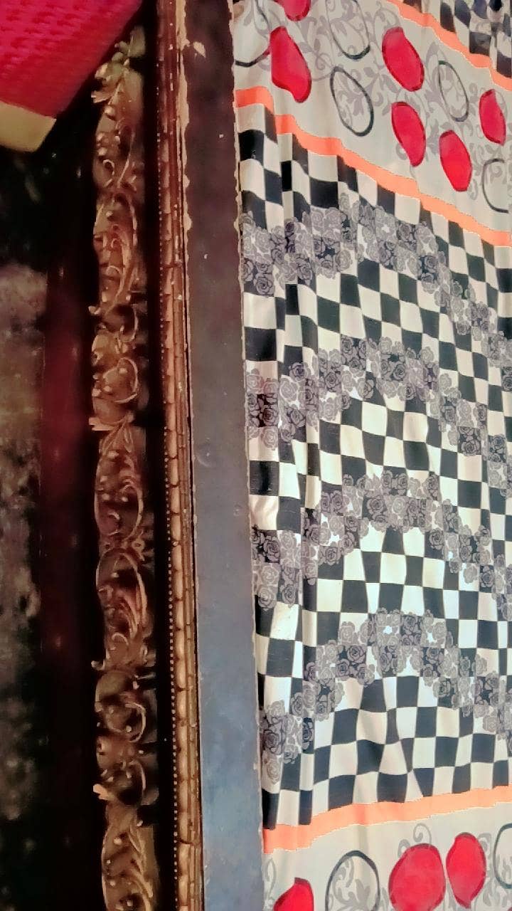 Bed king size 3