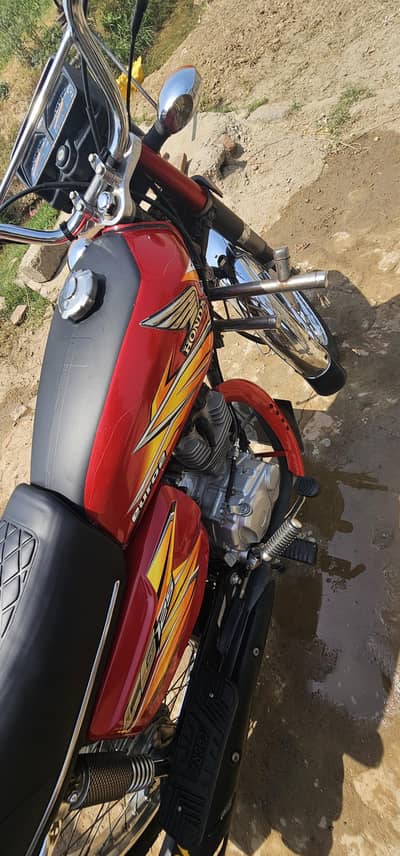 honda 125 100% condition like new model