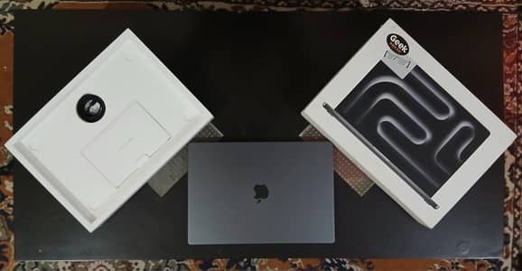 Macbook Pro M3, 16" (18/512) Complete Box