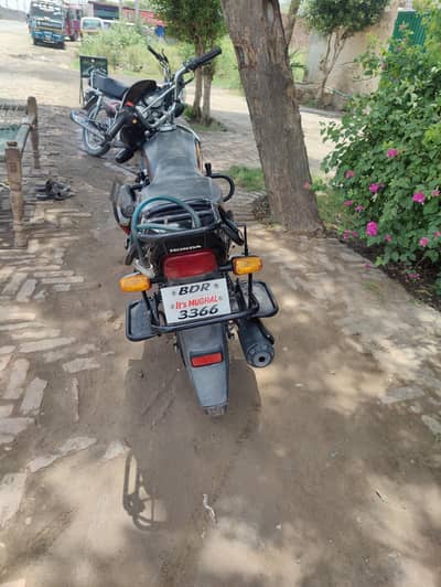 Honda Prider Black color