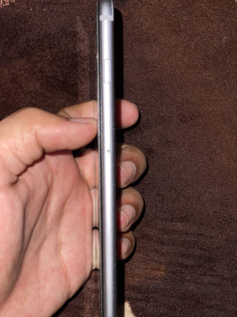 Apple iPhone 6 Plus 1