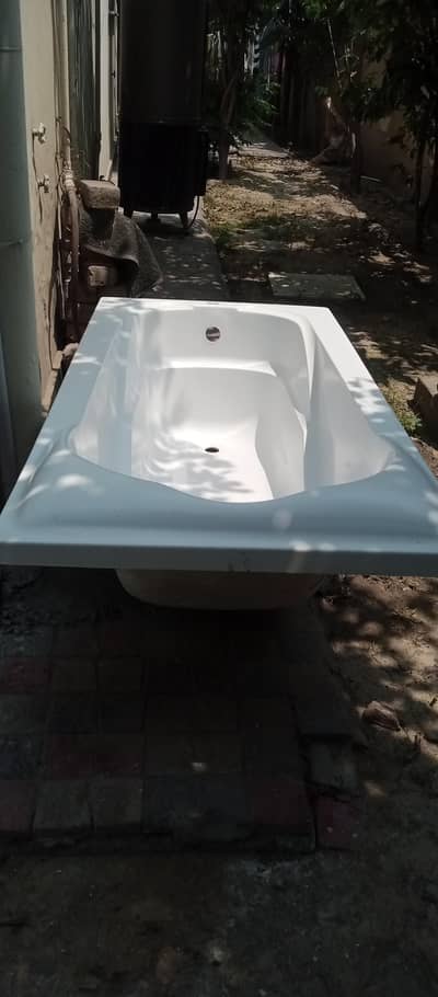 Bathroom Tub