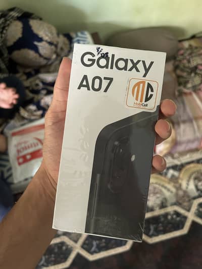 Samsung Mobile A07 5G box pack