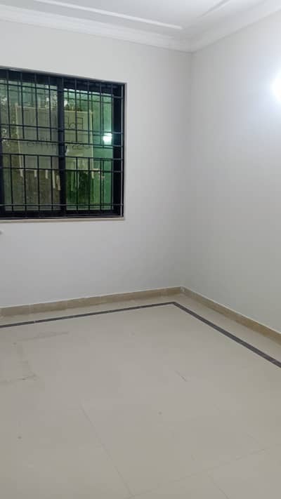 30*60 Upper portion Available For Rent in G-11/2