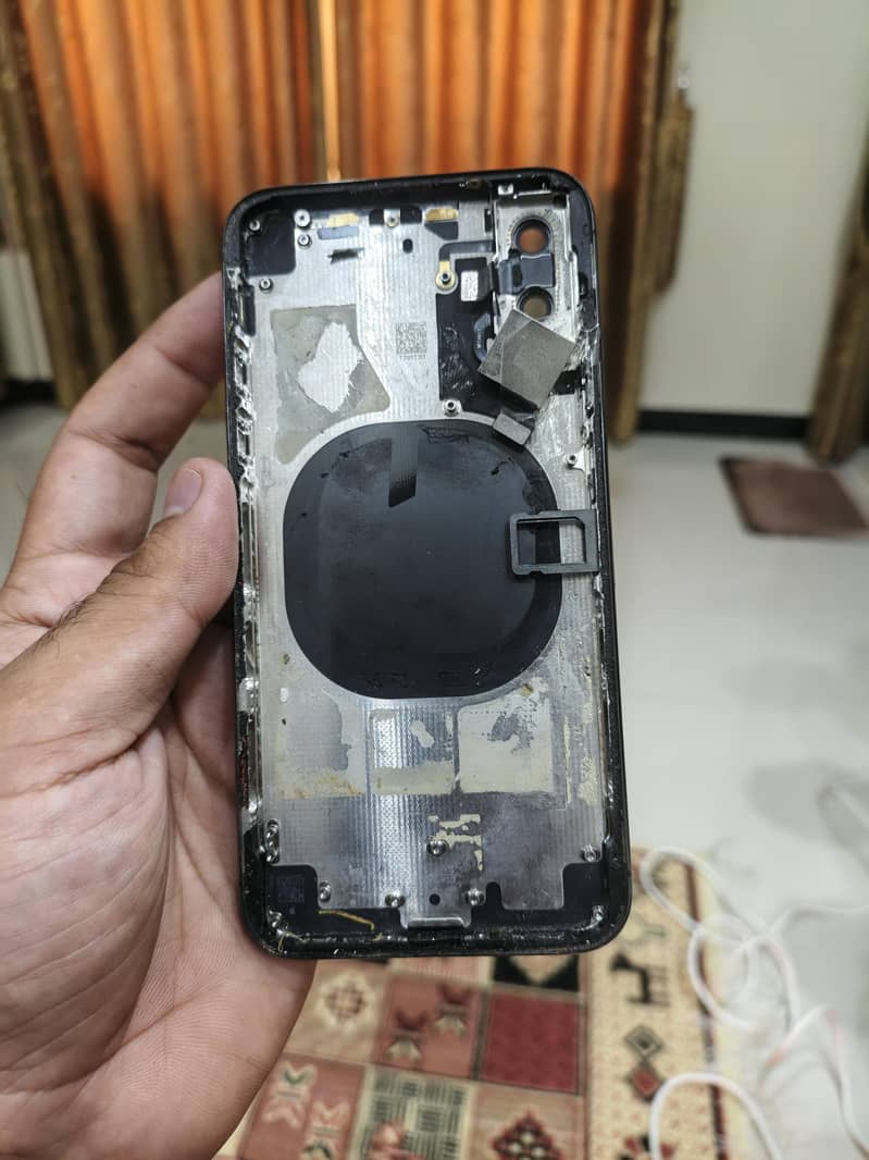 IPHONE X BACK 3