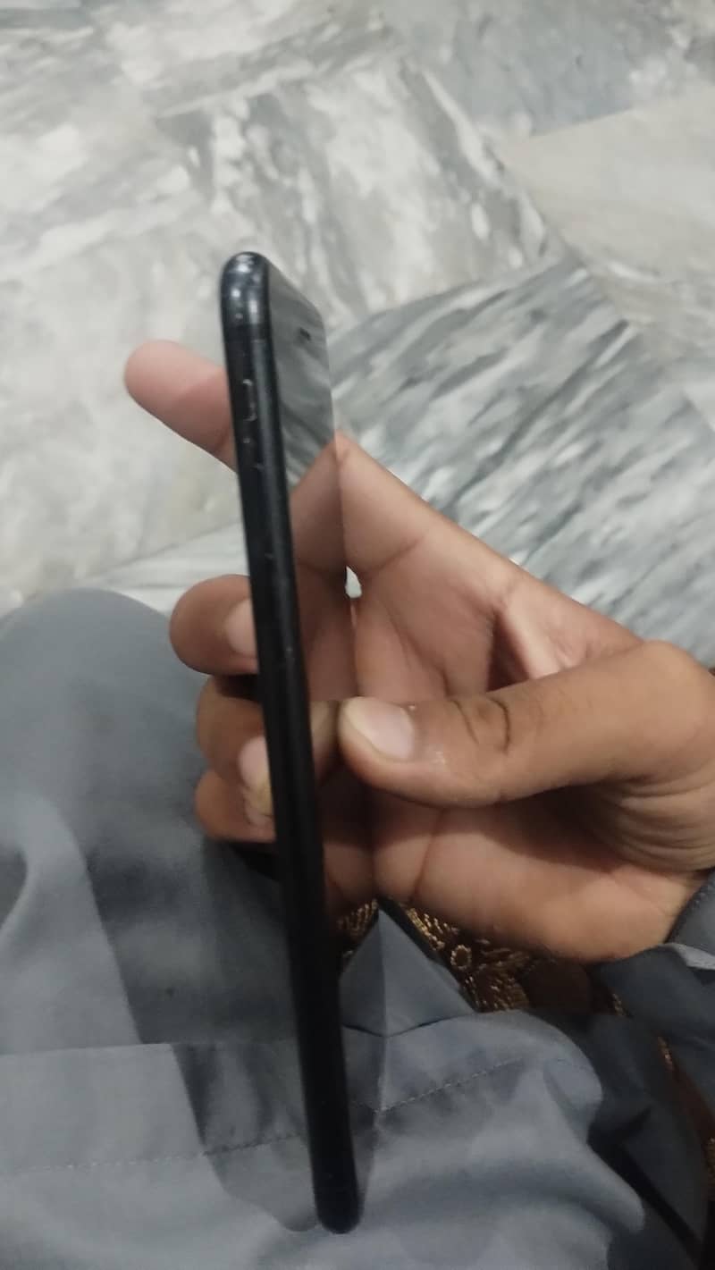Apple iPhone 7 Plus 1