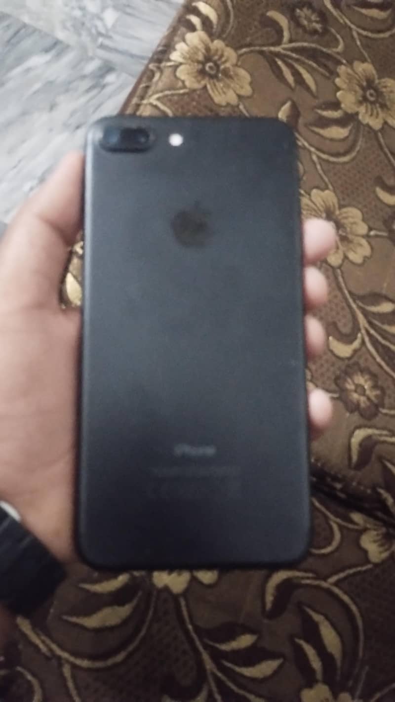 Apple iPhone 7 Plus 5
