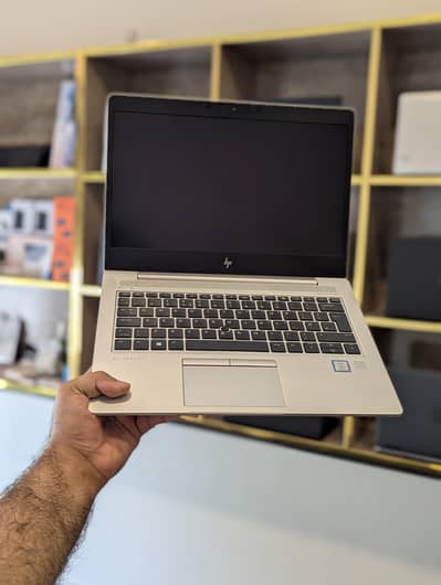 Hp Elitebook 830 G3 Core i5-8th TouchScreen 8/256 Ips Display