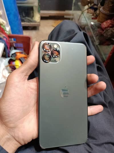 Apple iPhone 11 Pro Max ( pta approved )