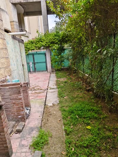 G 11/3 Housing foundation C type flat for sale Ground floor Extra land 3 bed 3 bath tvl kitchen gas Available Extra land