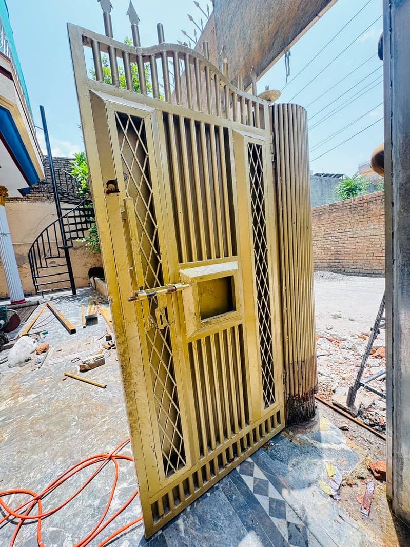 Full gate 2