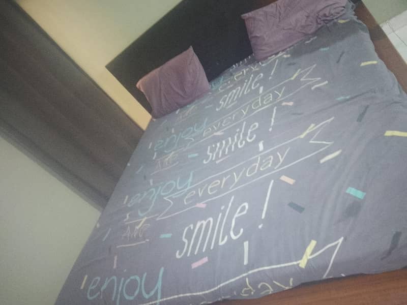 Bed and devider | Excellent condition 0