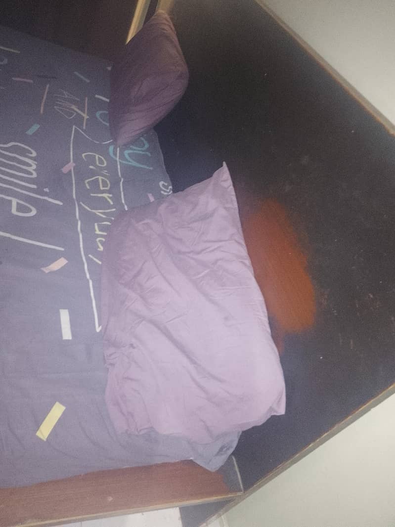 Bed and devider | Excellent condition 1