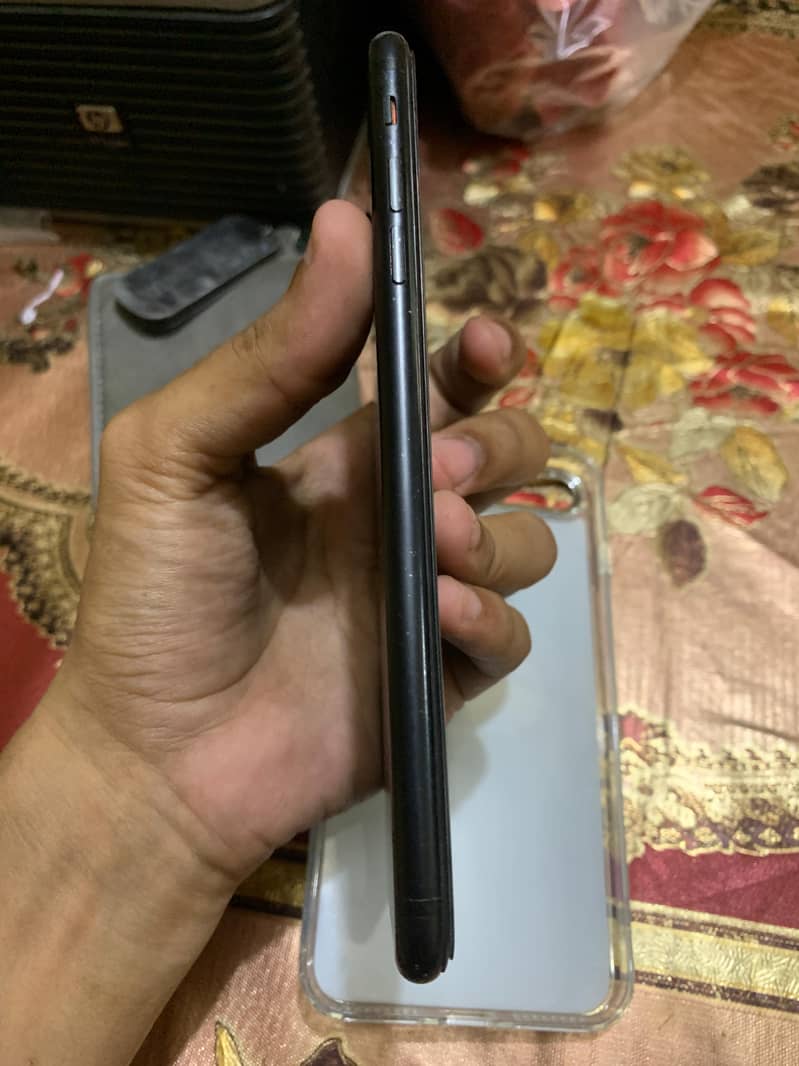Apple iPhone 7 Plus 4