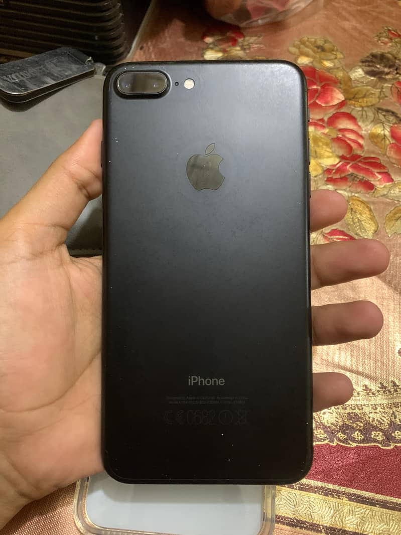 Apple iPhone 7 Plus 5