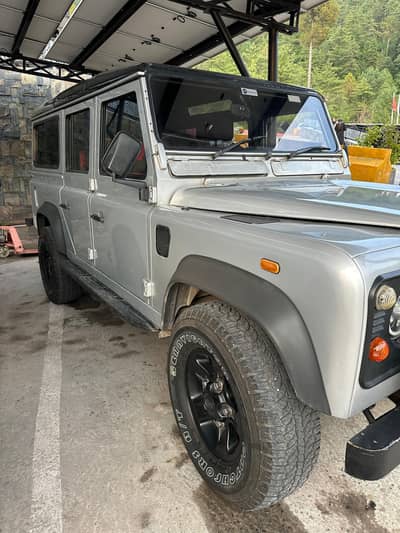 Land Rover Defender 2005